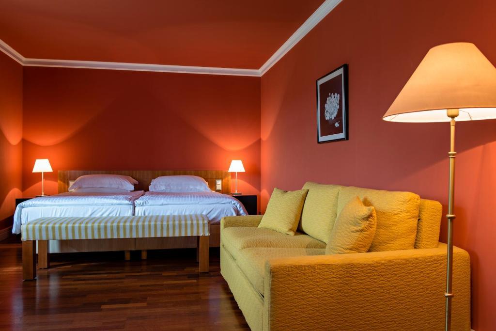 Zeller-Hotel+Restaurant Kahl am Main Phòng bức ảnh